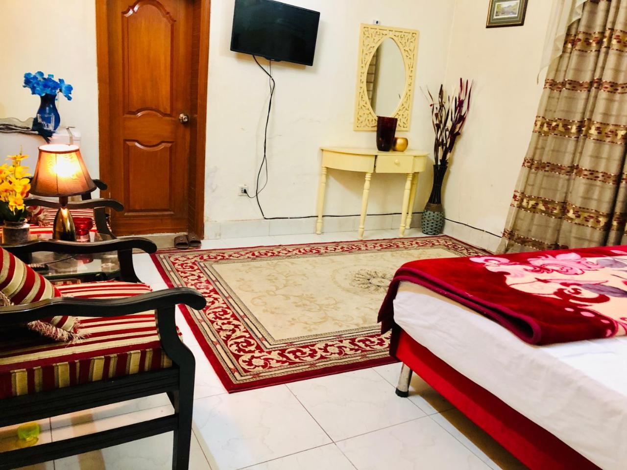 Aimys Villa Guest House Multan Esterno foto