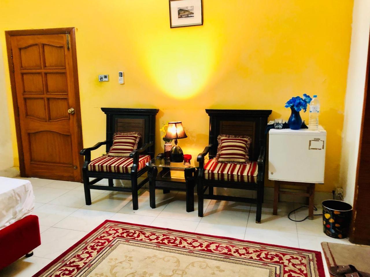 Aimys Villa Guest House Multan Esterno foto