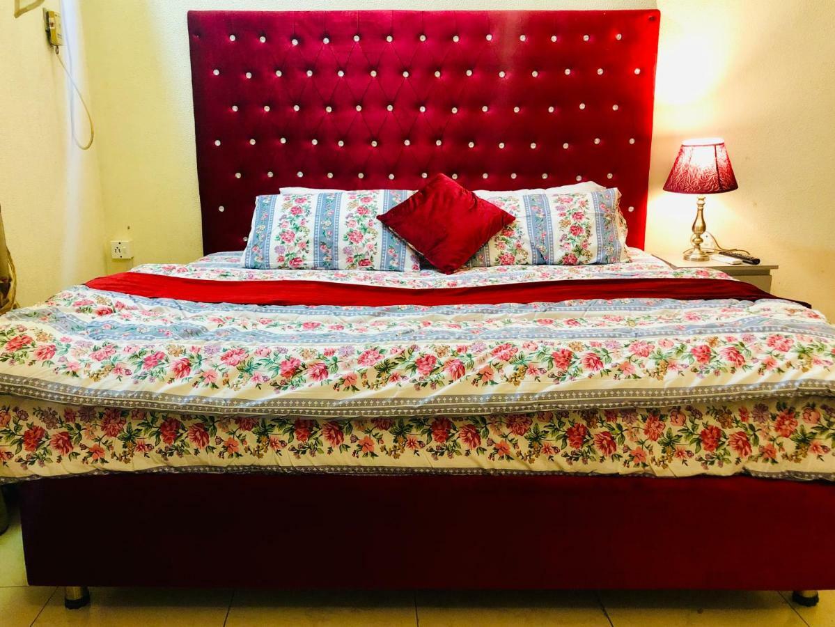 Aimys Villa Guest House Multan Esterno foto